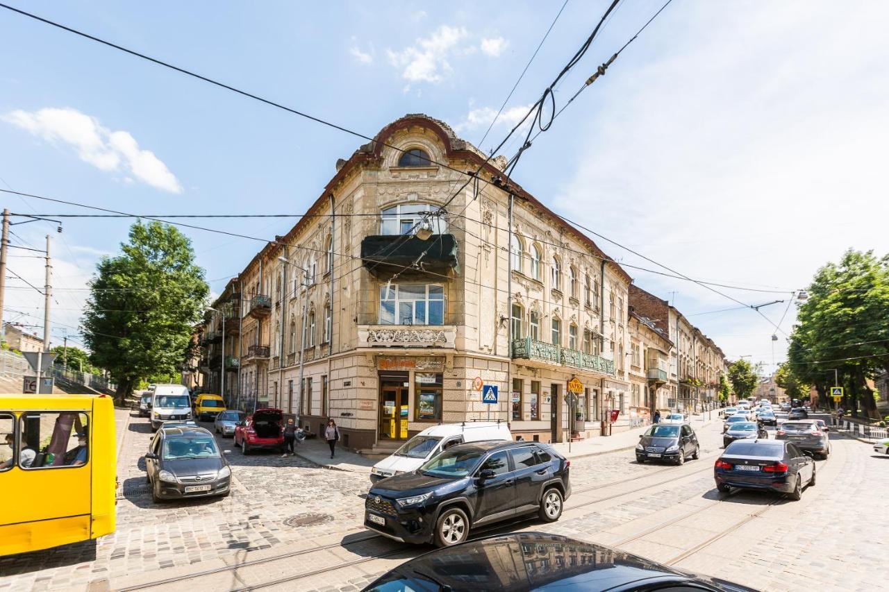 Сучасна Квартира По Вул Дарії Гусяк 9 Біля Краківського Lviv Dış mekan fotoğraf